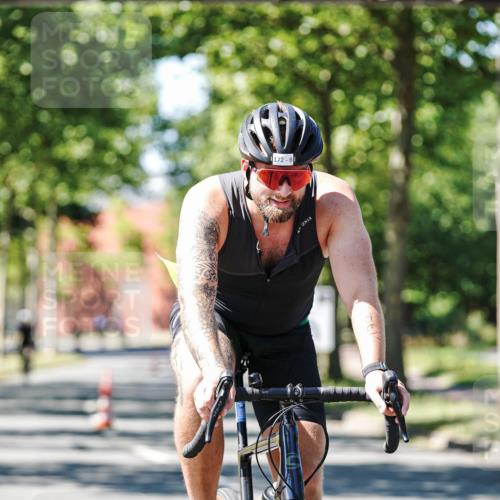 09.08.2026 - GEWOBA Citytriathlon Bremen Michael Burmester http://msf.ph/oto/9951425 09.08.2026 14:16:05 Radfahren 39, 43, 89, 133, 172, 182, 232, 291, 329 meine-sportfotos.de