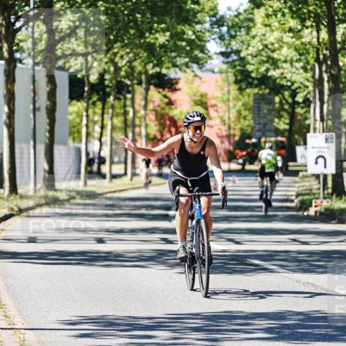 09.08.2026 - GEWOBA Citytriathlon Bremen Michael Burmester http://msf.ph/oto/9951435 09.08.2026 14:16:16 Radfahren 20, 39, 217, 220, 329, 345, 351 meine-sportfotos.de