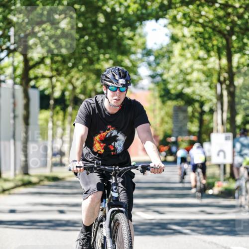 09.08.2026 - GEWOBA Citytriathlon Bremen Michael Burmester http://msf.ph/oto/9951464 09.08.2026 14:16:41 Radfahren 132, 192, 203, 240, 325, 334, 360 meine-sportfotos.de
