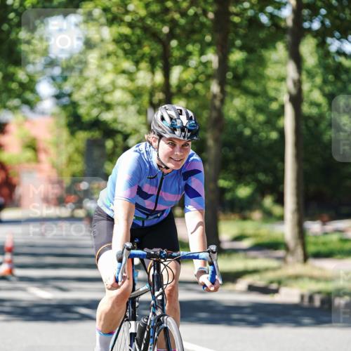 09.08.2026 - GEWOBA Citytriathlon Bremen Michael Burmester http://msf.ph/oto/9951476 09.08.2026 14:16:55 Radfahren 106, 236, 286, 334, 339 meine-sportfotos.de