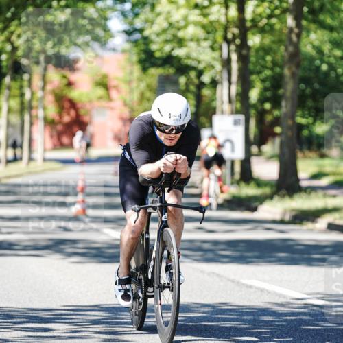 09.08.2026 - GEWOBA Citytriathlon Bremen Michael Burmester http://msf.ph/oto/9951478 09.08.2026 14:17:06 Radfahren 42, 106, 211, 395, 396 meine-sportfotos.de
