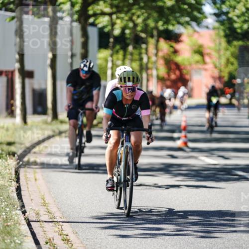 09.08.2026 - GEWOBA Citytriathlon Bremen Michael Burmester http://msf.ph/oto/9951502 09.08.2026 14:17:30 Radfahren 88, 106, 110, 193, 274, 309, 321, 337, 356 meine-sportfotos.de