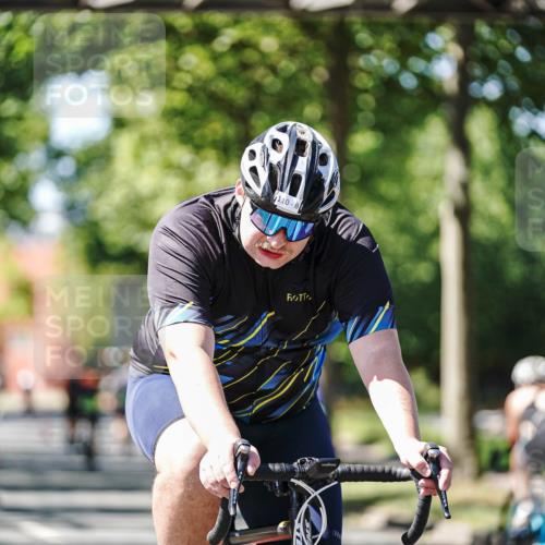 09.08.2026 - GEWOBA Citytriathlon Bremen Michael Burmester http://msf.ph/oto/9951506 09.08.2026 14:17:32 Radfahren 88, 106, 110, 193, 274, 309, 321, 337, 356, 429 meine-sportfotos.de