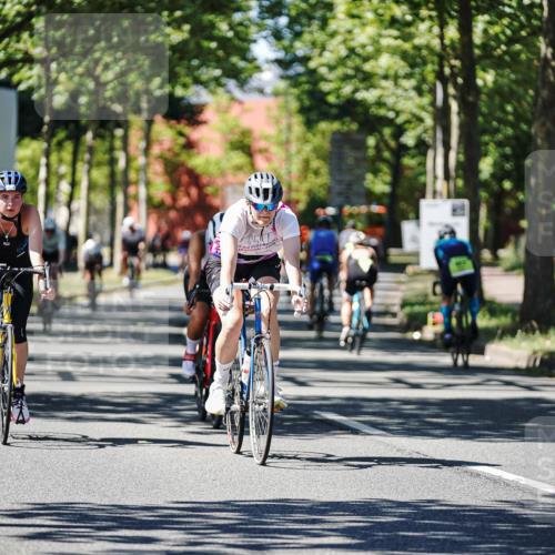 09.08.2026 - GEWOBA Citytriathlon Bremen Michael Burmester http://msf.ph/oto/9951508 09.08.2026 14:17:34 Radfahren 88, 106, 110, 193, 229, 269, 274, 309, 321, 337, 356, 429 meine-sportfotos.de