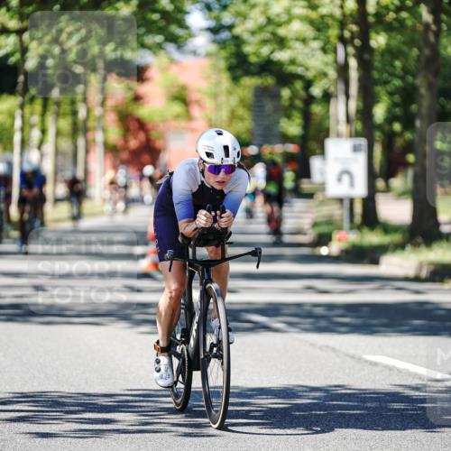 09.08.2026 - GEWOBA Citytriathlon Bremen Michael Burmester http://msf.ph/oto/9951517 09.08.2026 14:17:38 Radfahren 88, 106, 110, 193, 229, 256, 269, 274, 290, 309, 316, 321, 337, 356, 429, 457, 470 meine-sportfotos.de