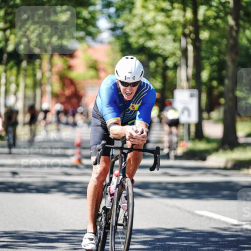 09.08.2026 - GEWOBA Citytriathlon Bremen Michael Burmester http://msf.ph/oto/9951529 09.08.2026 14:17:42 Radfahren 88, 106, 110, 193, 229, 235, 256, 269, 290, 293, 309, 316, 321, 336, 337, 356, 378, 429, 457, 470, 485 meine-sportfotos.de