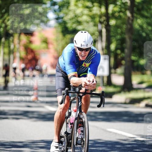 09.08.2026 - GEWOBA Citytriathlon Bremen Michael Burmester http://msf.ph/oto/9951530 09.08.2026 14:17:42 Radfahren 88, 106, 110, 193, 229, 235, 256, 269, 290, 293, 309, 316, 321, 336, 337, 356, 378, 429, 457, 470, 485 meine-sportfotos.de