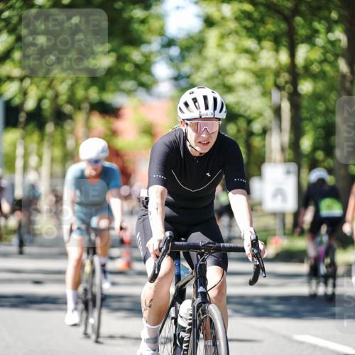 09.08.2026 - GEWOBA Citytriathlon Bremen Michael Burmester http://msf.ph/oto/9951543 09.08.2026 14:17:48 Radfahren 65, 190, 205, 229, 235, 256, 269, 290, 293, 305, 316, 320, 336, 378, 429, 457, 470, 485 meine-sportfotos.de