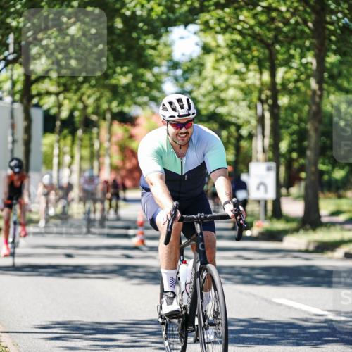 09.08.2026 - GEWOBA Citytriathlon Bremen Michael Burmester http://msf.ph/oto/9951552 09.08.2026 14:17:53 Radfahren 65, 190, 205, 229, 235, 256, 269, 290, 292, 293, 305, 316, 320, 336, 362, 364, 371, 378, 457, 470, 485 meine-sportfotos.de
