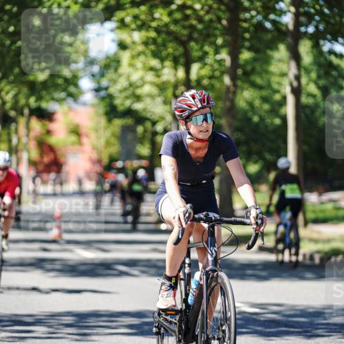 09.08.2026 - GEWOBA Citytriathlon Bremen Michael Burmester http://msf.ph/oto/9951563 09.08.2026 14:18:06 Radfahren 61, 65, 87, 190, 242, 292, 300, 305, 312, 343, 362, 364, 371, 404, 466 meine-sportfotos.de