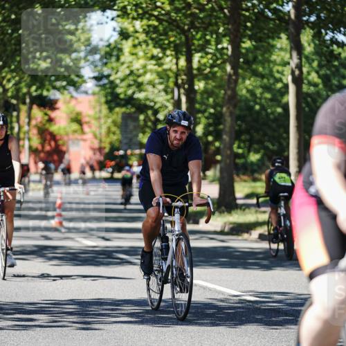 09.08.2026 - GEWOBA Citytriathlon Bremen Michael Burmester http://msf.ph/oto/9951607 09.08.2026 14:18:37 Radfahren 18, 173, 202, 221, 276, 277, 280, 297, 307, 314, 347, 352, 369, 377, 385, 448 meine-sportfotos.de