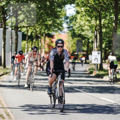 09.08.2026 - GEWOBA Citytriathlon Bremen Michael Burmester http://msf.ph/oto/9951613 09.08.2026 14:18:41 Radfahren 18, 107, 173, 202, 221, 227, 266, 277, 280, 289, 297, 307, 314, 324, 347, 352, 369, 377, 385 meine-sportfotos.de