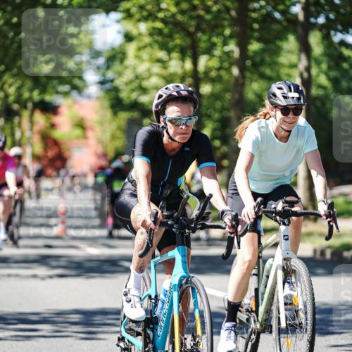09.08.2026 - GEWOBA Citytriathlon Bremen Michael Burmester http://msf.ph/oto/9951621 09.08.2026 14:18:44 Radfahren 107, 173, 202, 210, 221, 227, 266, 277, 280, 289, 297, 314, 324, 344, 347, 352, 369, 385 meine-sportfotos.de