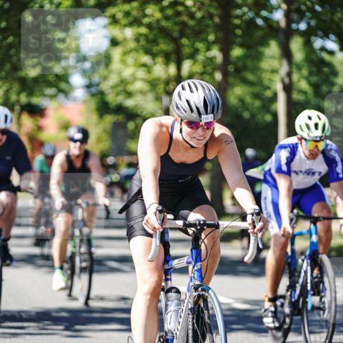 09.08.2026 - GEWOBA Citytriathlon Bremen Michael Burmester http://msf.ph/oto/9951639 09.08.2026 14:18:54 Radfahren 107, 173, 210, 221, 227, 244, 266, 289, 297, 324, 341, 344, 347, 352, 370, 373, 403, 455 meine-sportfotos.de