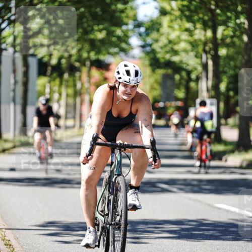 09.08.2026 - GEWOBA Citytriathlon Bremen Michael Burmester http://msf.ph/oto/9951653 09.08.2026 14:19:10 Radfahren 197, 204, 216, 223, 238, 253, 306, 341, 373 meine-sportfotos.de