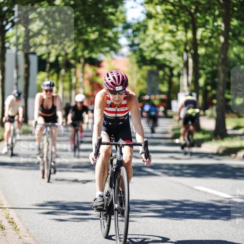 09.08.2026 - GEWOBA Citytriathlon Bremen Michael Burmester http://msf.ph/oto/9951689 09.08.2026 14:19:30 Radfahren 166, 230, 261, 281, 319, 330, 335, 342, 434, 487, 521, 523 meine-sportfotos.de