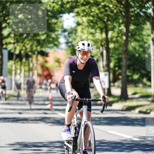 09.08.2026 - GEWOBA Citytriathlon Bremen Michael Burmester http://msf.ph/oto/9951698 09.08.2026 14:19:34 Radfahren 142, 166, 206, 230, 261, 273, 281, 319, 330, 342, 434, 454, 487, 521, 523 meine-sportfotos.de