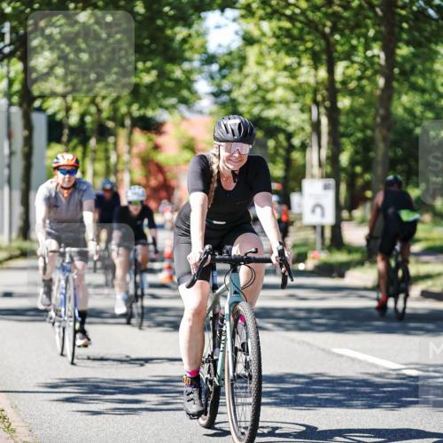 09.08.2026 - GEWOBA Citytriathlon Bremen Michael Burmester http://msf.ph/oto/9951703 09.08.2026 14:19:38 Radfahren 142, 166, 196, 206, 222, 230, 234, 261, 262, 273, 281, 319, 326, 330, 342, 434, 454, 521 meine-sportfotos.de