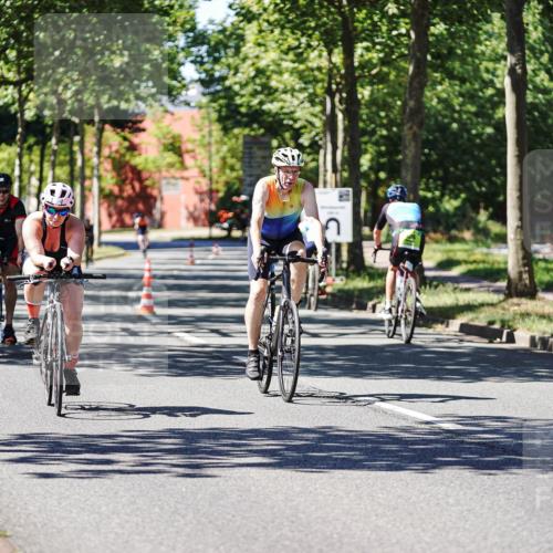 09.08.2026 - GEWOBA Citytriathlon Bremen Michael Burmester http://msf.ph/oto/9951782 09.08.2026 14:20:28 Radfahren 233, 250, 282, 338, 384, 398, 417, 450, 456, 482, 532 meine-sportfotos.de