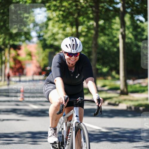 09.08.2026 - GEWOBA Citytriathlon Bremen Michael Burmester http://msf.ph/oto/9951789 09.08.2026 14:20:31 Radfahren 233, 250, 282, 338, 384, 398, 438, 450, 482, 532 meine-sportfotos.de