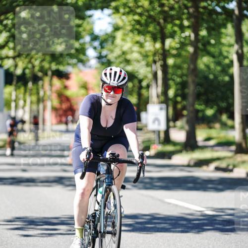 09.08.2026 - GEWOBA Citytriathlon Bremen Michael Burmester http://msf.ph/oto/9951792 09.08.2026 14:20:32 Radfahren 233, 250, 282, 338, 384, 398, 438, 450, 482, 532 meine-sportfotos.de