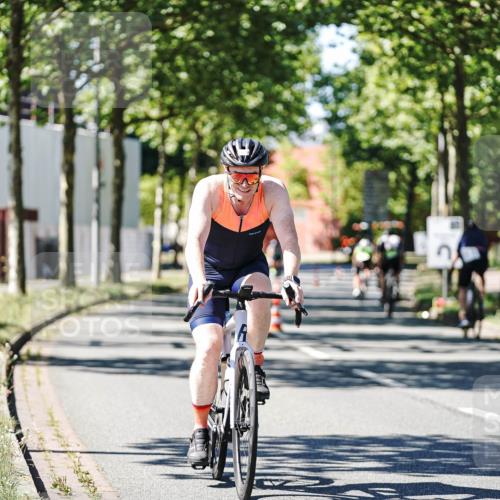 09.08.2026 - GEWOBA Citytriathlon Bremen Michael Burmester http://msf.ph/oto/9951796 09.08.2026 14:20:37 Radfahren 233, 250, 264, 282, 338, 384, 438, 450 meine-sportfotos.de