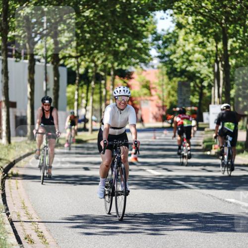 09.08.2026 - GEWOBA Citytriathlon Bremen Michael Burmester http://msf.ph/oto/9951821 09.08.2026 14:21:02 Radfahren 30, 198, 214, 231, 252, 255, 268, 390, 409, 479, 508, 515 meine-sportfotos.de