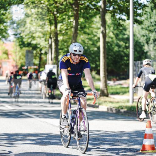 09.08.2026 - GEWOBA Citytriathlon Bremen Michael Burmester http://msf.ph/oto/9951848 09.08.2026 14:21:24 Radfahren 167, 194, 299, 348, 388, 405, 412, 421, 422, 428, 440, 493, 525 meine-sportfotos.de