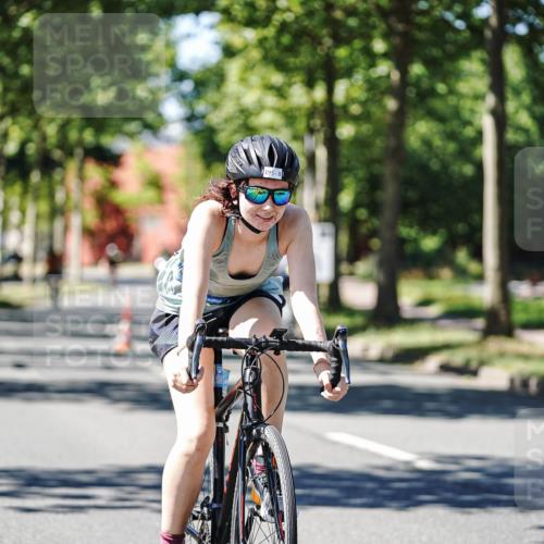 09.08.2026 - GEWOBA Citytriathlon Bremen Michael Burmester http://msf.ph/oto/9951876 09.08.2026 14:21:44 Radfahren 23, 138, 194, 195, 201, 358, 393, 423, 437, 442, 449 meine-sportfotos.de