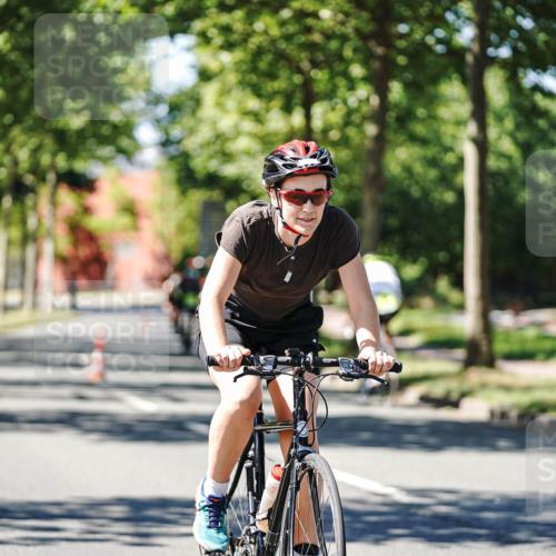 09.08.2026 - GEWOBA Citytriathlon Bremen Michael Burmester http://msf.ph/oto/9951889 09.08.2026 14:21:53 Radfahren 23, 195, 358, 393, 423, 437, 442, 449 meine-sportfotos.de