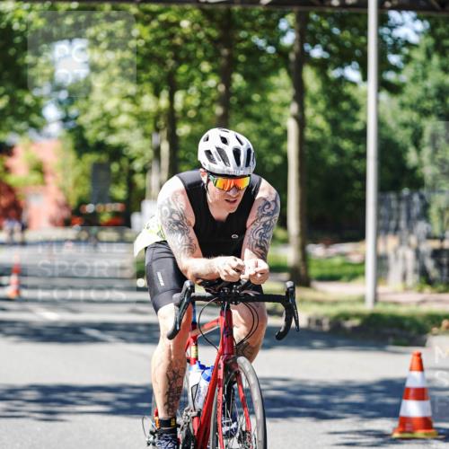 09.08.2026 - GEWOBA Citytriathlon Bremen Michael Burmester http://msf.ph/oto/9951916 09.08.2026 14:22:30 Radfahren 104, 241, 275, 389, 394, 397, 411, 413 meine-sportfotos.de