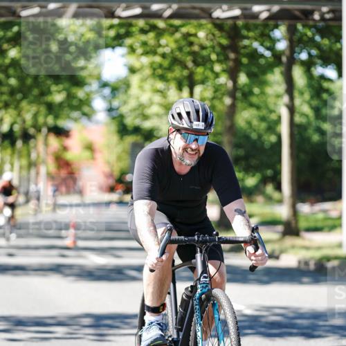 09.08.2026 - GEWOBA Citytriathlon Bremen Michael Burmester http://msf.ph/oto/9951919 09.08.2026 14:22:32 Radfahren 104, 275, 381, 389, 394, 397, 411, 413 meine-sportfotos.de