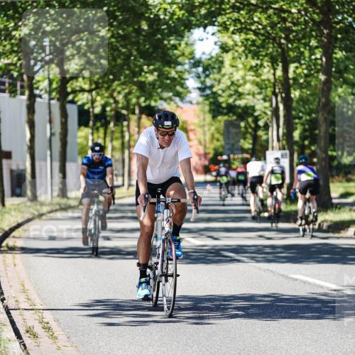 09.08.2026 - GEWOBA Citytriathlon Bremen Michael Burmester http://msf.ph/oto/9951928 09.08.2026 14:22:39 Radfahren 104, 275, 298, 381, 389, 394, 397, 411, 413, 452 meine-sportfotos.de