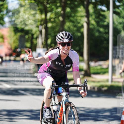 09.08.2026 - GEWOBA Citytriathlon Bremen Michael Burmester http://msf.ph/oto/9951941 09.08.2026 14:22:49 Radfahren 188, 259, 298, 372, 381, 452, 486 meine-sportfotos.de