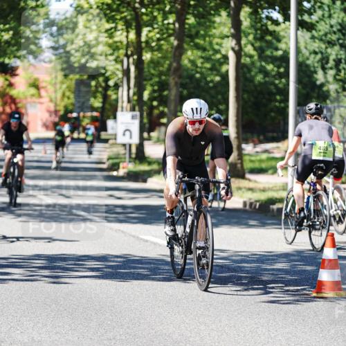 09.08.2026 - GEWOBA Citytriathlon Bremen Michael Burmester http://msf.ph/oto/9951951 09.08.2026 14:22:56 Radfahren 188, 245, 259, 267, 298, 372, 419, 452, 480, 486 meine-sportfotos.de