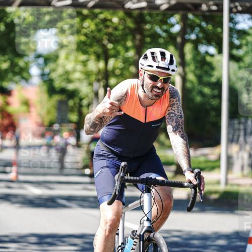 09.08.2026 - GEWOBA Citytriathlon Bremen Michael Burmester http://msf.ph/oto/9951977 09.08.2026 14:23:20 Radfahren 31, 375, 379, 424, 441, 463 meine-sportfotos.de