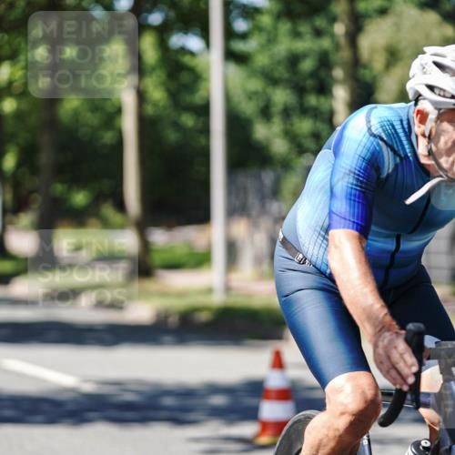 09.08.2026 - GEWOBA Citytriathlon Bremen Michael Burmester http://msf.ph/oto/9952027 09.08.2026 14:24:05 Radfahren 55, 246, 315, 430, 465, 468, 472, 478 meine-sportfotos.de