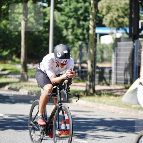 09.08.2026 - GEWOBA Citytriathlon Bremen Michael Burmester http://msf.ph/oto/9952074 09.08.2026 14:24:47 Radfahren 120, 141, 414, 460, 496, 499, 514 meine-sportfotos.de