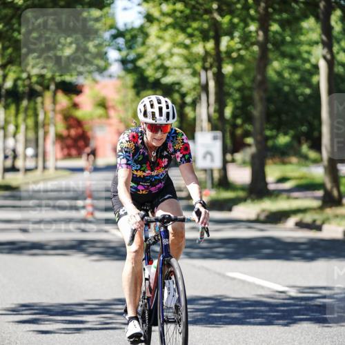 09.08.2026 - GEWOBA Citytriathlon Bremen Michael Burmester http://msf.ph/oto/9952079 09.08.2026 14:24:49 Radfahren 120, 141, 414, 460, 499, 514 meine-sportfotos.de
