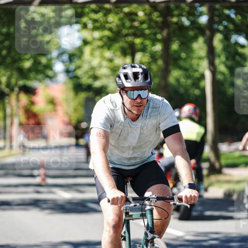 09.08.2026 - GEWOBA Citytriathlon Bremen Michael Burmester http://msf.ph/oto/9952105 09.08.2026 14:25:25 Radfahren 181, 187, 333, 359, 491, 492, 518 meine-sportfotos.de