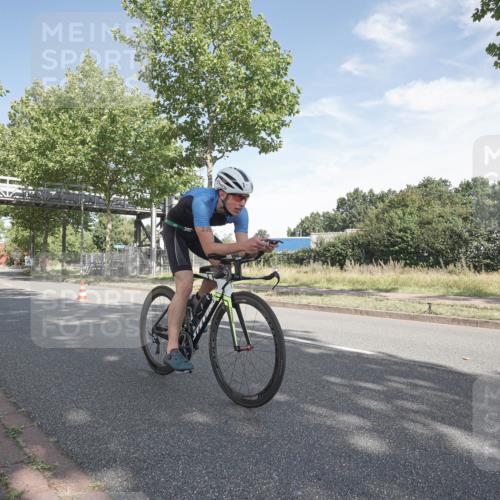 09.08.2026 - GEWOBA Citytriathlon Bremen Michael Burmester http://msf.ph/oto/9952154 09.08.2026 10:18:38 Radfahren 280, 302, 306 meine-sportfotos.de