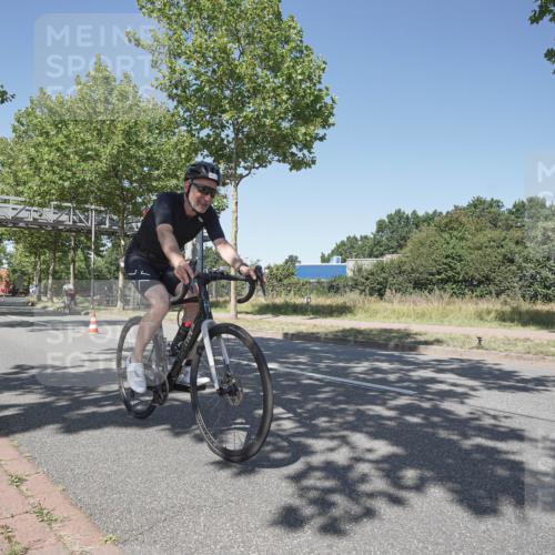 09.08.2026 - GEWOBA Citytriathlon Bremen Michael Burmester http://msf.ph/oto/9952155 09.08.2026 13:18:42 Radfahren 800, 956, 1115, 1159 meine-sportfotos.de