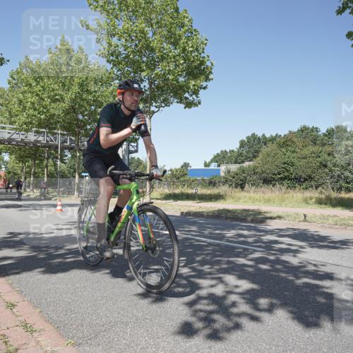 09.08.2026 - GEWOBA Citytriathlon Bremen Michael Burmester http://msf.ph/oto/9952161 09.08.2026 13:18:47 Radfahren 800, 956, 1104, 1115, 1159 meine-sportfotos.de