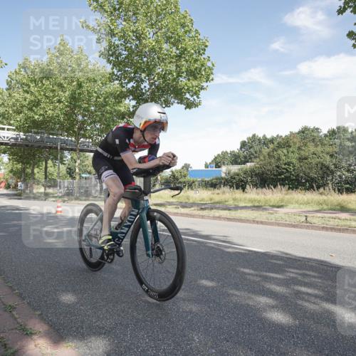 09.08.2026 - GEWOBA Citytriathlon Bremen Michael Burmester http://msf.ph/oto/9952162 09.08.2026 10:20:10 Radfahren 326, 386 meine-sportfotos.de