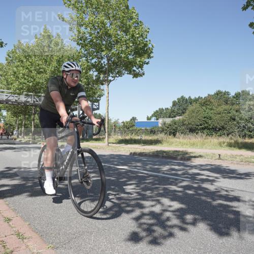 09.08.2026 - GEWOBA Citytriathlon Bremen Michael Burmester http://msf.ph/oto/9952163 09.08.2026 13:18:51 Radfahren 626, 800, 1104, 1115, 1159 meine-sportfotos.de