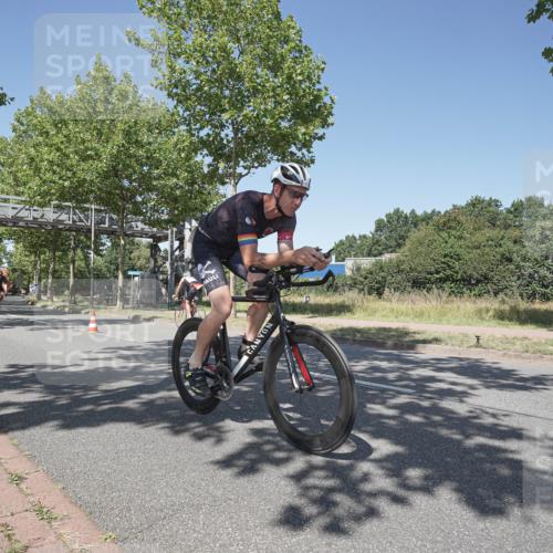 09.08.2026 - GEWOBA Citytriathlon Bremen Michael Burmester http://msf.ph/oto/9952176 09.08.2026 13:19:05 Radfahren 626, 753, 797, 870, 915, 1123 meine-sportfotos.de