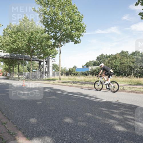 09.08.2026 - GEWOBA Citytriathlon Bremen Michael Burmester http://msf.ph/oto/9952179 09.08.2026 10:22:01 Radfahren  meine-sportfotos.de