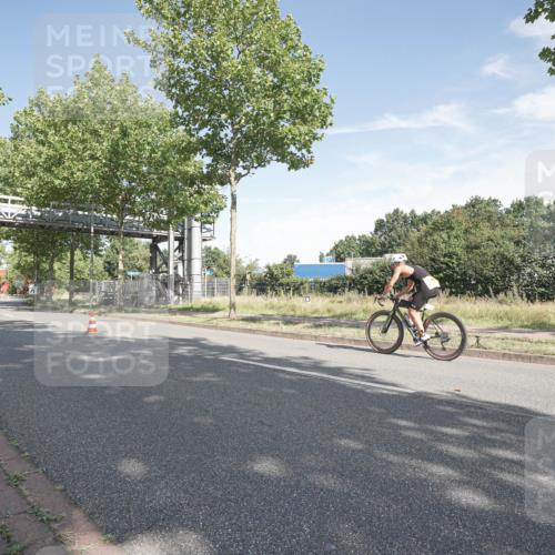 09.08.2026 - GEWOBA Citytriathlon Bremen Michael Burmester http://msf.ph/oto/9952181 09.08.2026 10:22:16 Radfahren 387 meine-sportfotos.de
