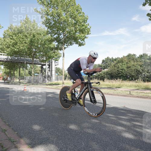 09.08.2026 - GEWOBA Citytriathlon Bremen Michael Burmester http://msf.ph/oto/9952183 09.08.2026 10:22:21 Radfahren 387 meine-sportfotos.de