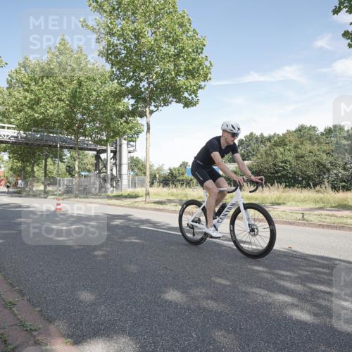 09.08.2026 - GEWOBA Citytriathlon Bremen Michael Burmester http://msf.ph/oto/9952189 09.08.2026 10:22:43 Radfahren 310 meine-sportfotos.de